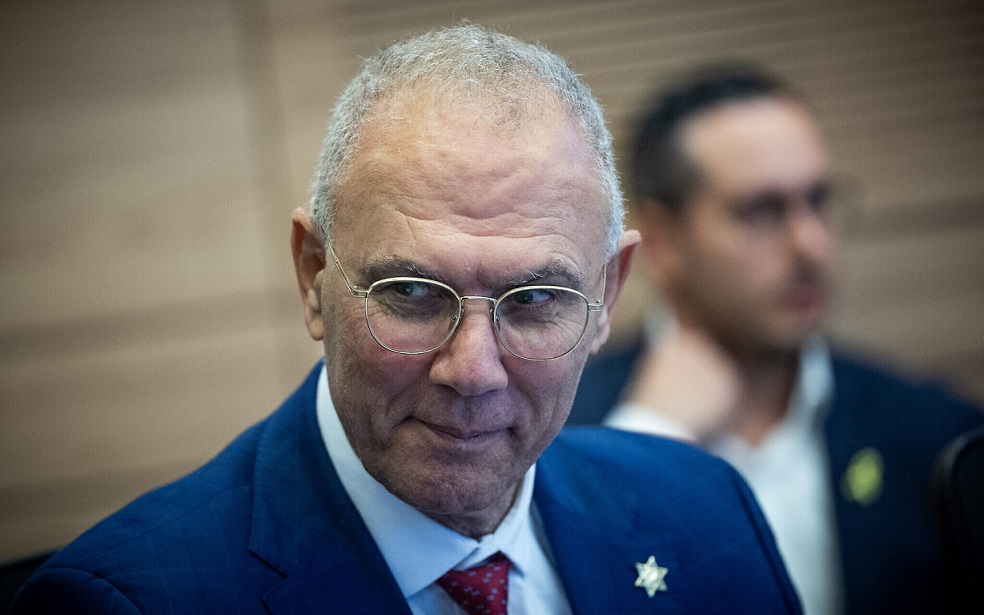 تقارير: السفير الإسرائيلي في الإمارات سيُعفى من منصبه بعد تصرّف “غير لائق” في حانة بأبو&nbsp;ظبي