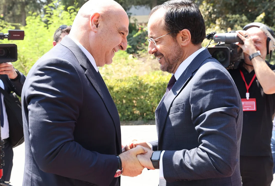 كريستوذوليدس يشيد بـ”العلاقات الممتازة” مع لبنان خلال زيارة&nbsp;عون