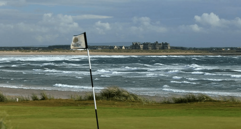 دخلتا المجال الجوي المحظور… اعتراض طائرتين فوق منتجع&nbsp;ترامب