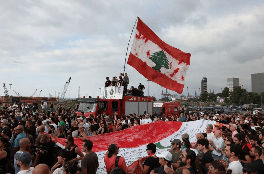 وسط تأخر العدالة… مئات يحيون الذكرى الخامسة لانفجار مرفأ&nbsp;بيروت