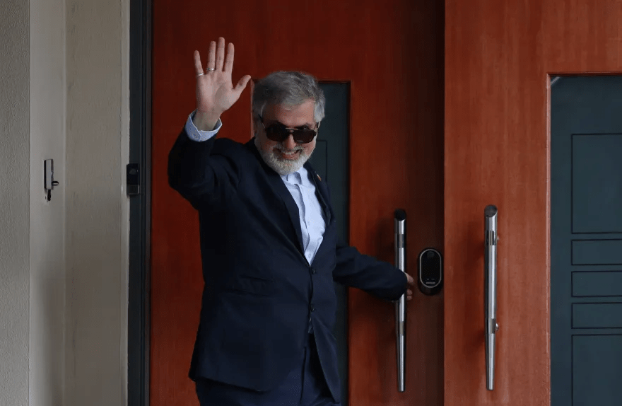 سفير إيران يغادر سيدني بعد طرده ويصف اتهامات أستراليا بأنها&nbsp;أكاذيب