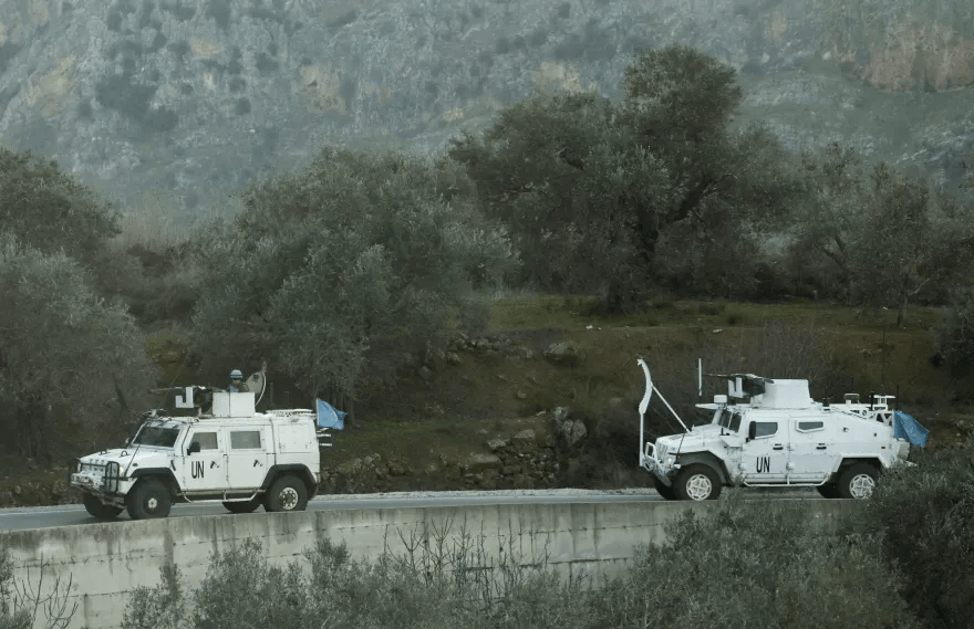 اليونيفيل: مسيرّات إسرائيلية تسقط قنابل يدوية قرب قوات حفظ السلام&nbsp;بلبنان