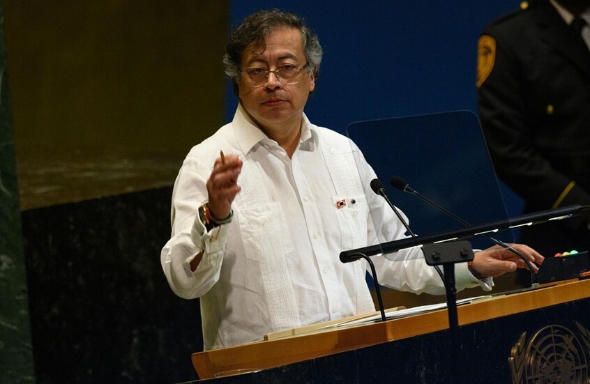 الرئيس الكولومبي يحتفل بمشاهدة عودة سكان غزة إليها بعد وقف إطلاق&nbsp;النار