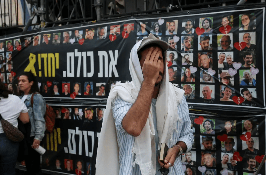 متحدثة باسم الحكومة الإسرائيلية: نتوقع من حماس الوفاء بالتزاماتها وإعادة جميع&nbsp;الرهائن