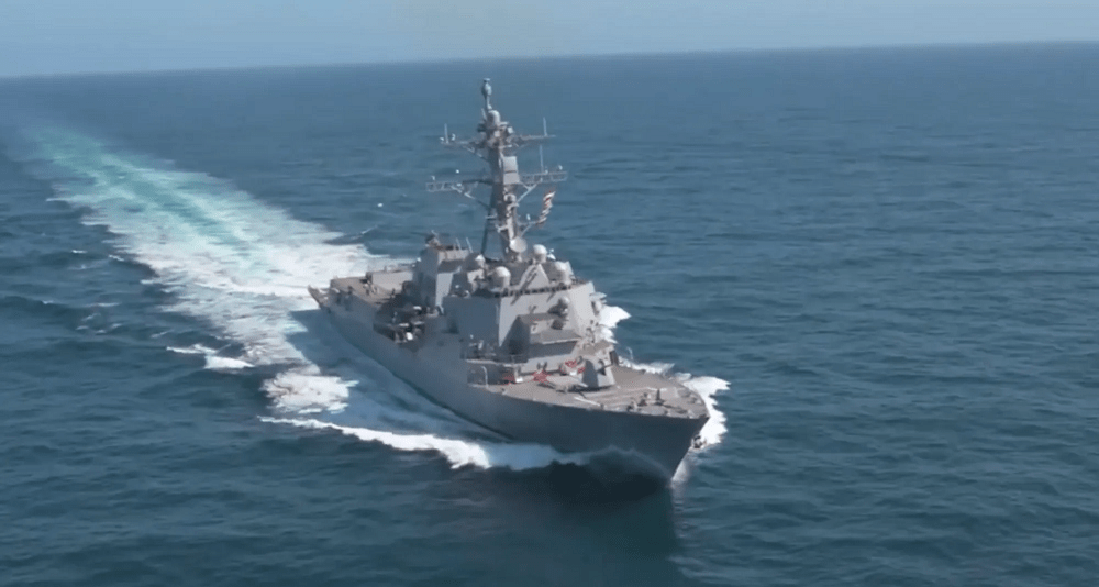 مع تصاعد التوتر… مدمرة أميركية ترسو في ميناء&nbsp;إسرائيلي