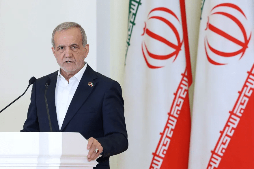 الرئيس الإيراني يؤكد مجددًا معارضة طهران لصنع أسلحة&nbsp;نووية